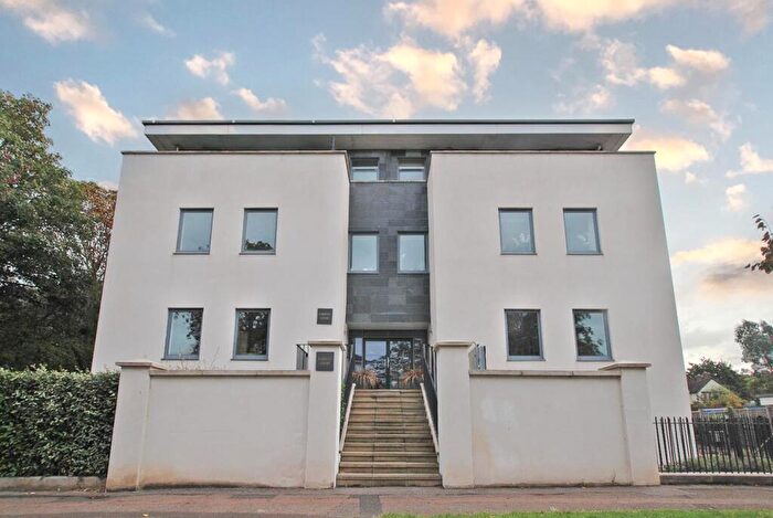 2 Bedroom Flat To Rent In Hartley Court, Cheltenham, GL52