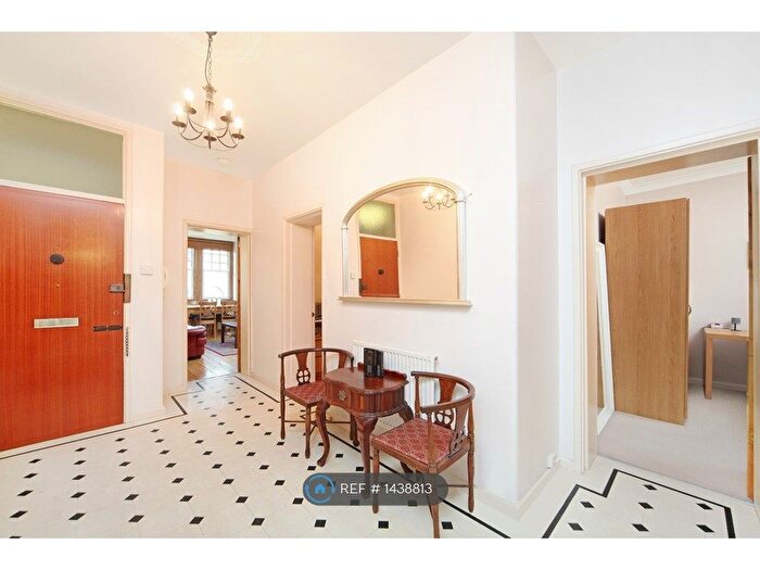 4 Bedroom Flat To Rent In College Court, London, W6