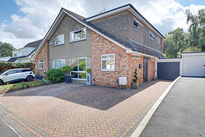 4 Bedroom Semi-Detached House For Sale In Silverthorne Drive, Caversham Heights, RG4