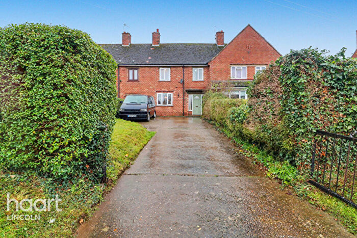 3 Bedroom Terraced House For Sale In Willingham Road, Fillingham, DN21