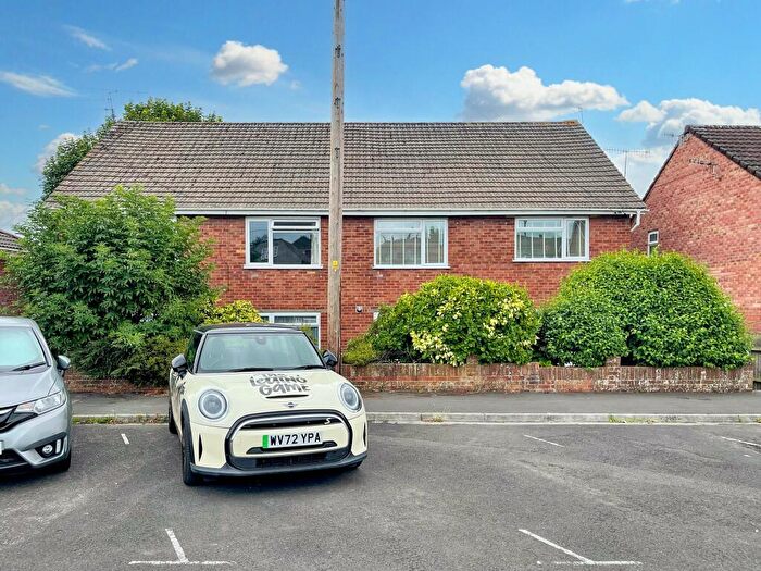 2 Bedroom Flat To Rent In Little Headley Close, Headley Park, Bristol, BS13