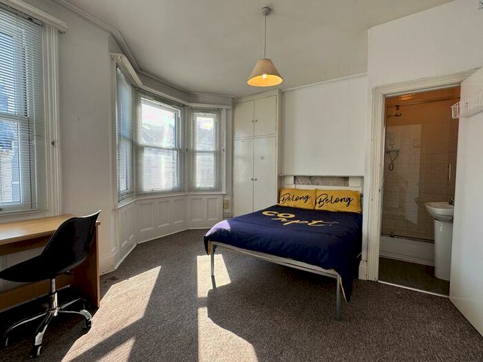 5 Bedroom Terraced House To Rent In Whippingham Road, Brighton, BN2