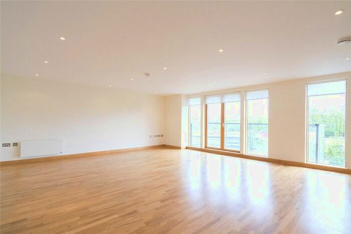 2 Bedroom Flat To Rent In Ink Court, Wick Lane, London, E3