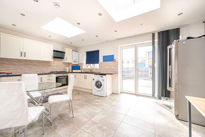 6 Bedroom Terraced House To Rent In Manor Park Road, Manor Park, London, E12