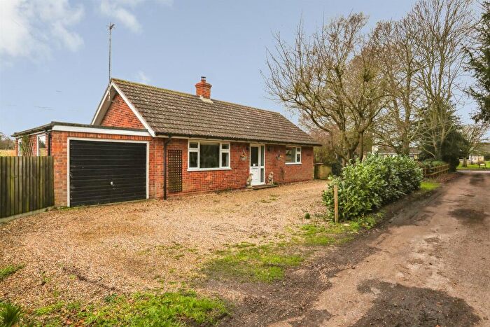 3 Bedroom Detached Bungalow For Sale In Park Farm Drive, Stanton, Bury St. Edmunds, IP31