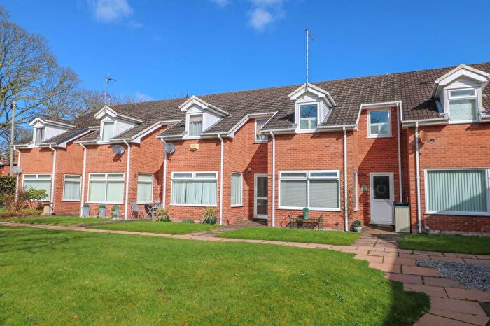 3 Bedroom Terraced House For Sale In Old Mill Court, Upton, Chester, CH2
