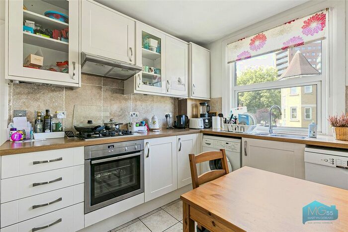 3 Bedroom Maisonette To Rent In Kitchener Road, East Finchley, N2