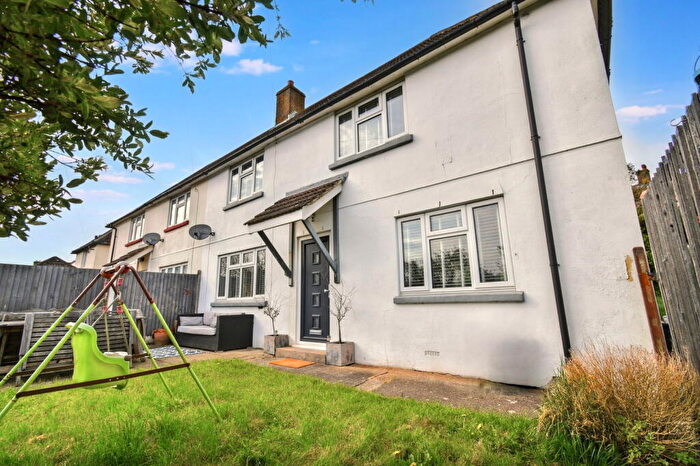3 Bedroom Semi-Detached House For Sale In Knights Way, Dover, CT16
