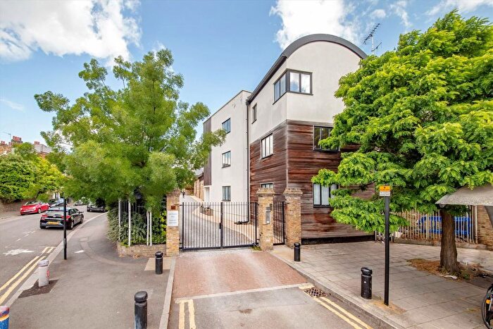 1 Bedroom Flat To Rent In Old Station Way, Clapham, SW4