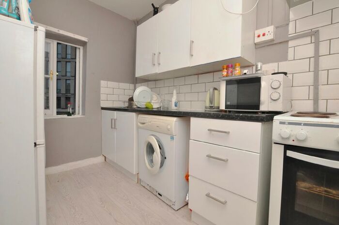3 Bedroom Flat To Rent In Cumberland Street, Bristol BS2