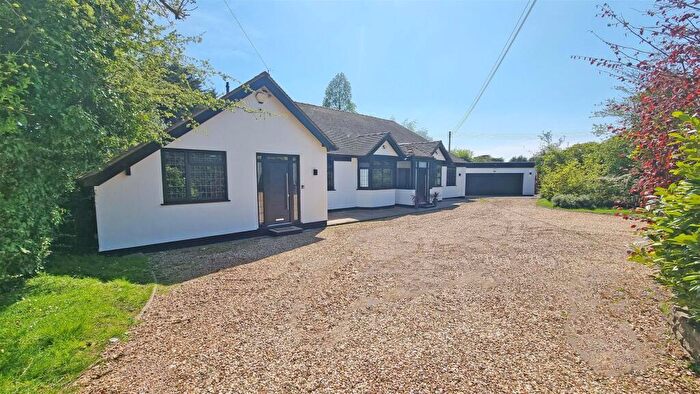 4 Bedroom Detached Bungalow For Sale In Barkers Lane, Wythall, B47