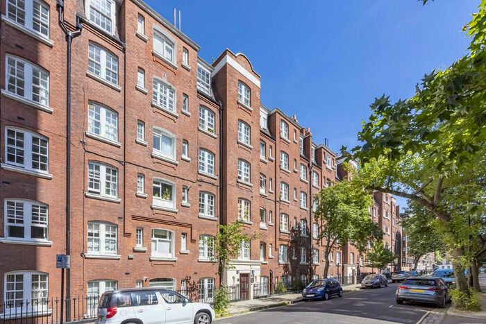 2 Bedroom Flat To Rent In Sandwich Street, London, WC1H