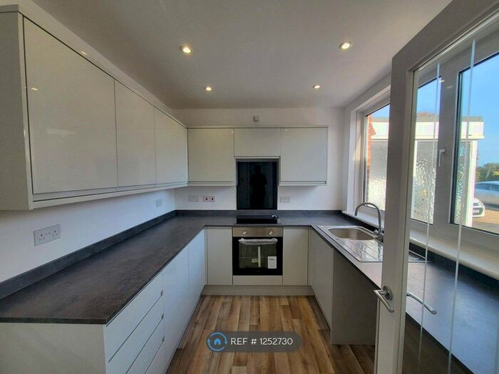 3 Bedroom Terraced House To Rent In Magdalen Court, Broadstairs CT10