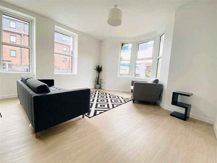 2 Bedroom Flat To Rent In Oldfield Road, Bristol, BS8