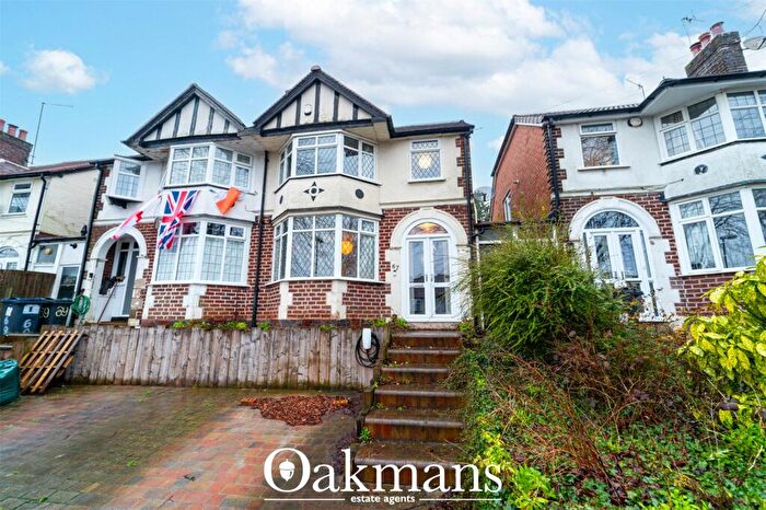 3 Bedroom Semi Detached House For Sale In Pamela Road, Birmingham, West Midlands, B31