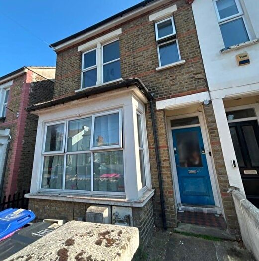 2 Bedroom Flat To Rent In Maldon Road Southend-on-Sea, SS2