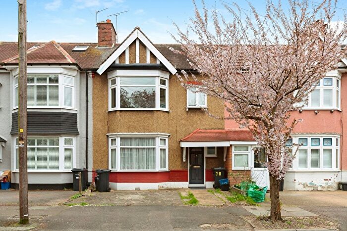 3 Bedroom Terraced House For Sale In Charter Avenue, Ilford, IG2