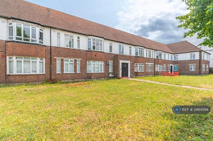3 Bedroom Flat To Rent In Selhurst New Court, London, SE25