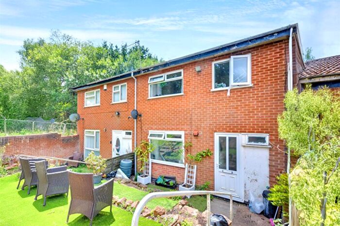 3 Bedroom Terraced House For Sale In Nansen Gardens, Nottingham, NG5