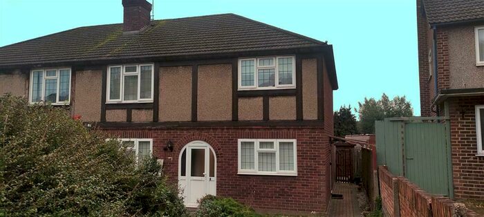 2 Bedroom Apartment To Rent In Lavender Hill, Enfield, EN2