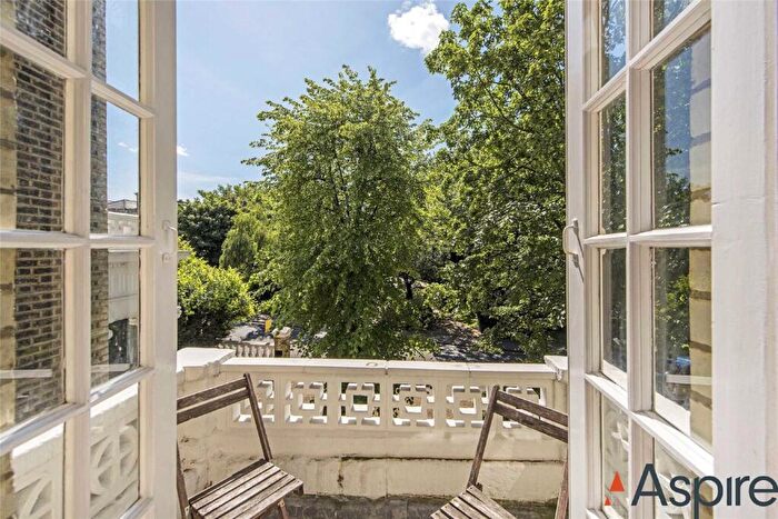 2 Bedroom Flat To Rent In Nightingale Lane, London, SW12