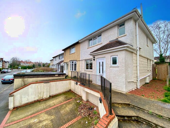 3 Bedroom Property To Rent In Tovil Road, Maidstone, ME15