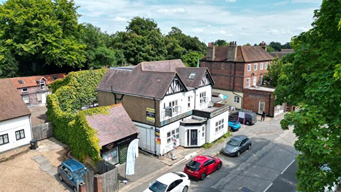 1 Bedroom Flat For Sale In High Street, Iver, Buckinghamshire, SL0