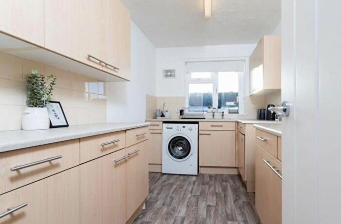 2 Bedroom Flat For Sale In Sedgemoor Road, Middlesbrough, TS6