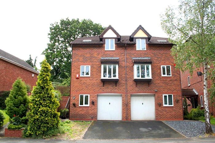 3 Bedroom Detached House To Rent In Millrace Road, Redditch, Worcestershire, B98