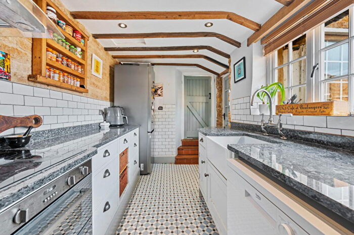 2 Bedroom Cottage For Sale In Main Street, Loddington, NN14