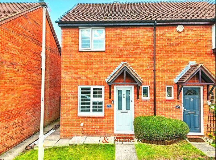 2 Bedroom End Terrace House For Sale In Thornborough Avenue, South Woodham Ferrers, Chelmsford, Essex, CM3