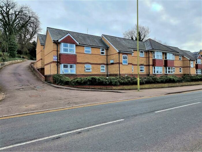 2 Bedroom Apartment To Rent In Nags Head Close, Hertford, SG13