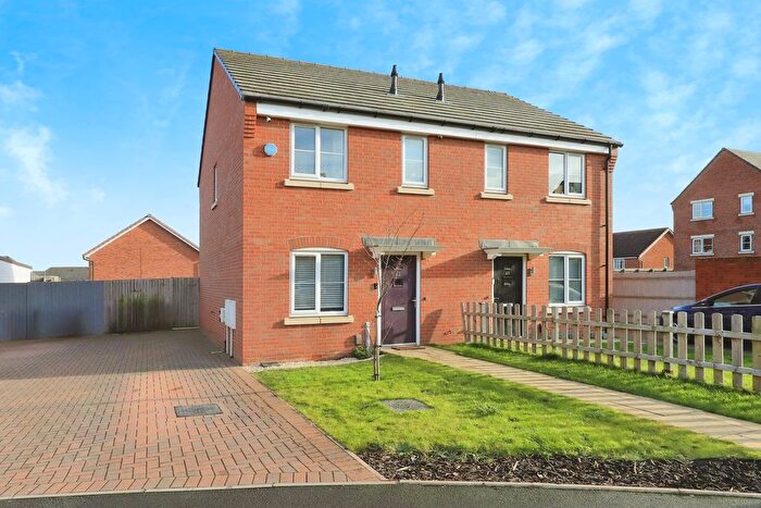 2 Bedroom Semi Detached House For Sale In Furnace Drive, Wolverhampton, West Midlands, WV2