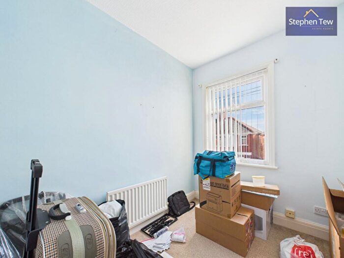 3 Bedroom End Of Terrace House For Sale In Garton Avenue, Blackpool, FY4