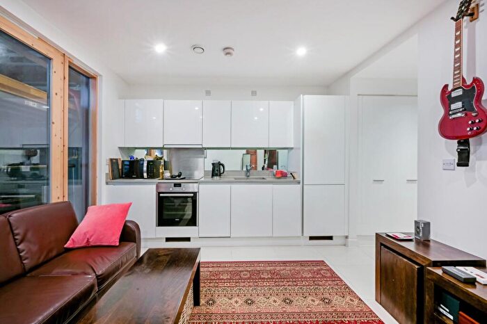 Apartment For Sale In Cordage House, Cobblestone Square, E1W