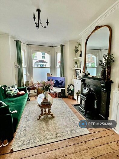 1 Bedroom Flat To Rent In Patience Road, London, SW11