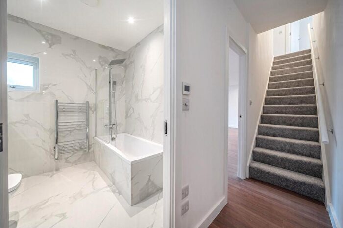 3 Bedroom Flat To Rent In Sidcup High Street Sidcup, DA14