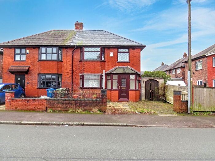 3 Bedroom Semi Detached House For Sale In Larch Avenue, Wigan, Lancashire, WN5