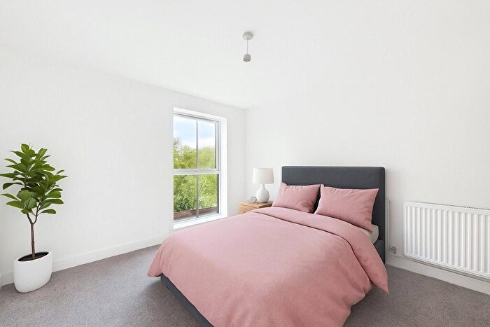 3 Bedroom Apartment To Rent In Evergreen View, Albany Street, Ilkeston, Derbyshire, DE7