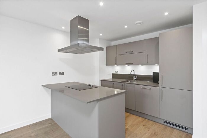 1 Bedroom Flat To Rent In Rotherhithe New Road, London, SE16