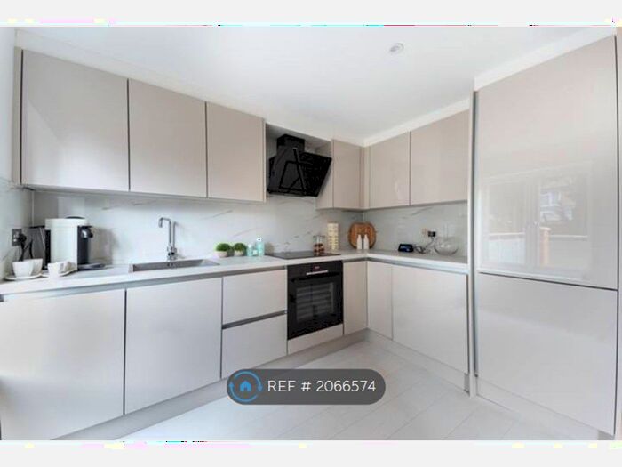 1 Bedroom Flat To Rent In Ruislip Road, Greenford, UB6