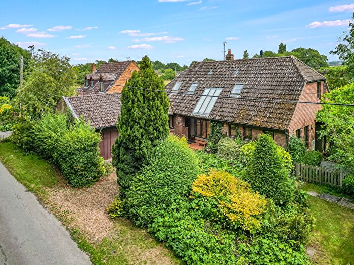 3 Bedroom Detached House For Sale In High Street, Little Eversden, CB23
