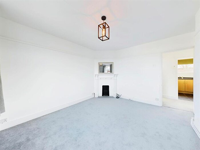 1 Bedroom Maisonette To Rent In Heathfield Road, Hitchin, Hertfordshire, SG5