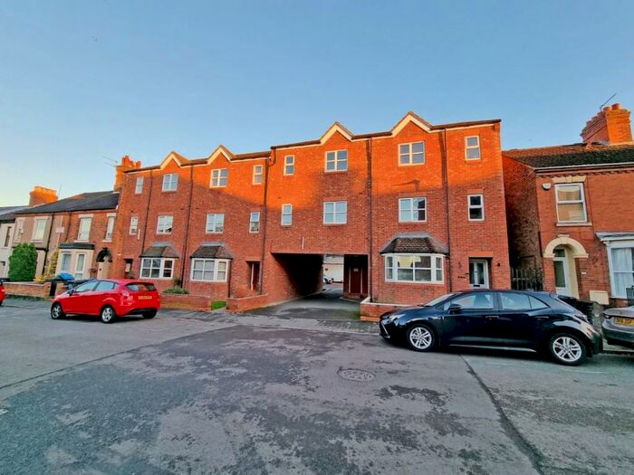 2 Bedroom Apartment To Rent In Cambridge Street, Rugby, CV21