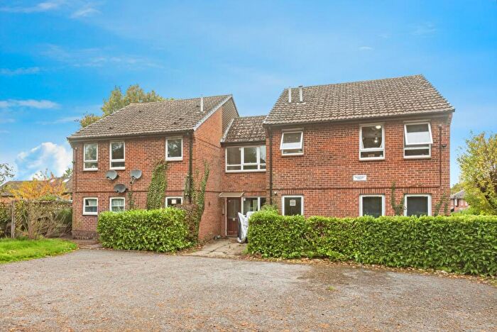 Flat For Sale In Mortimer Gardens, Tadley, Hampshire, RG26
