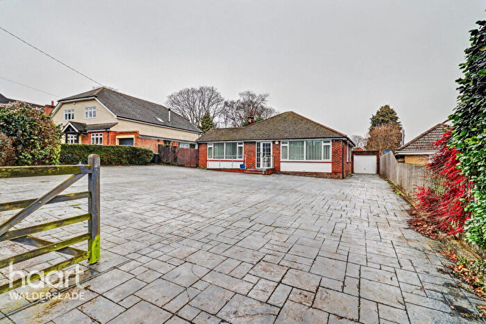 3 Bedroom Detached Bungalow For Sale In Robin Hood Lane, Chatham, ME5