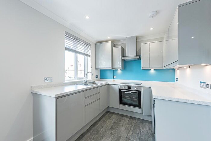 1 Bedroom Apartment To Rent In The Parade Bourne End, SL8