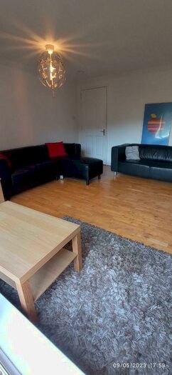 3 Bedroom Flat To Rent In Riverview Place, City Centre, Glasgow, G5