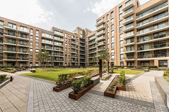 2 Bedroom Flat To Rent In Queenshurst Square, Kingston Upon Thames, KT2