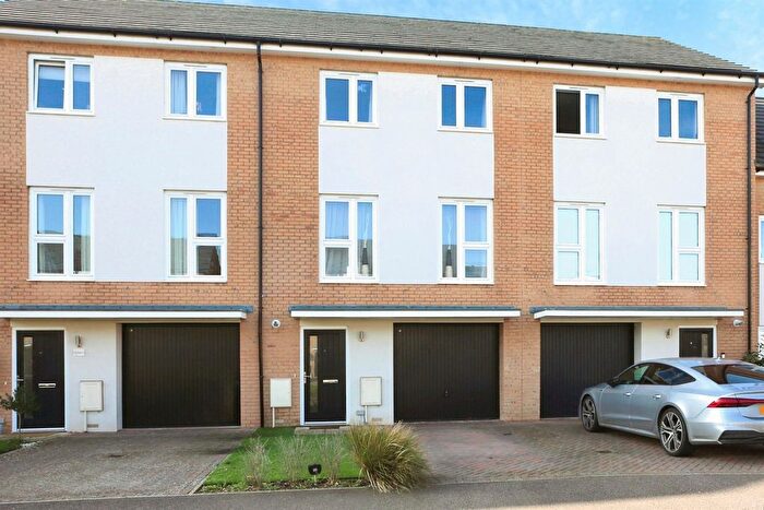 4 Bedroom Property For Sale In Chapman Avenue, Peterborough, PE3